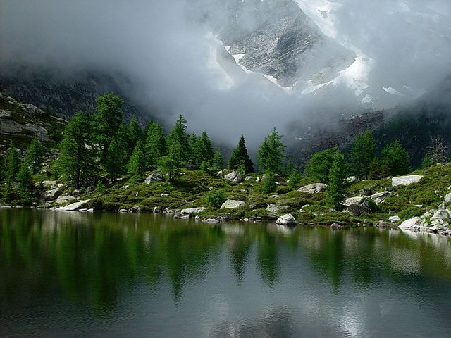 Goms, lago subalpino – Foto Wikimedia Commons