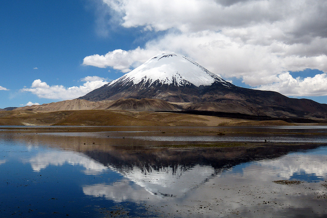 Vulcano Parinacota, Lauca National Park – Foto di jumo.