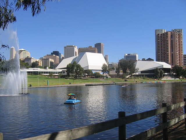 Fiume Torrens e Festival Centre – Foto Wikipedia