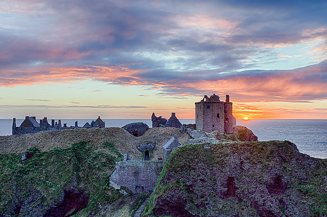Alba al Castello di Dunnottar – Foto Wikimedia Commons
