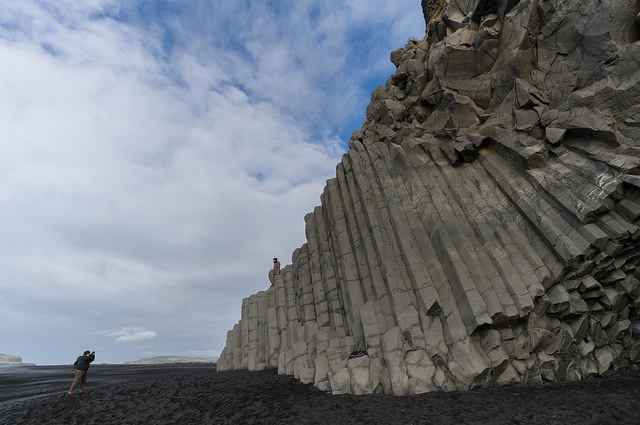 Le colonne di basalto a Reynisfjara – Foto Pongsajapan