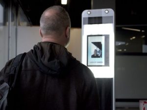 Volare senza passaporto: arriva il "riconoscimento facciale"