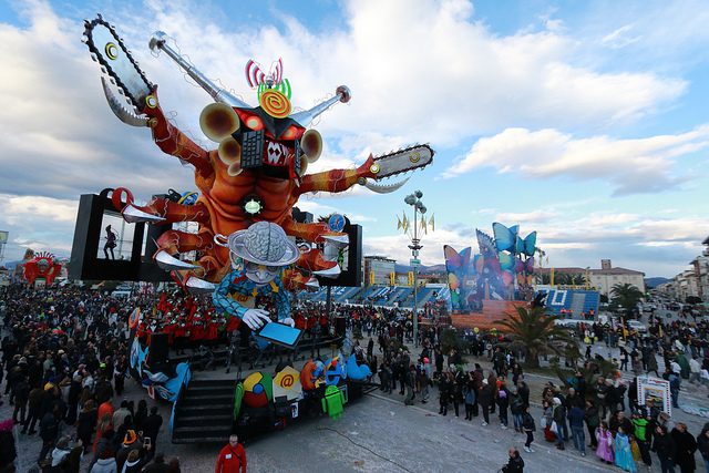 Carnevale di Viareggio. Foto di Visit Tuscany