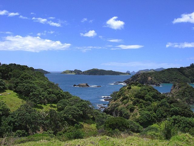 Bay of Islands – Foto Wikimedia Commons