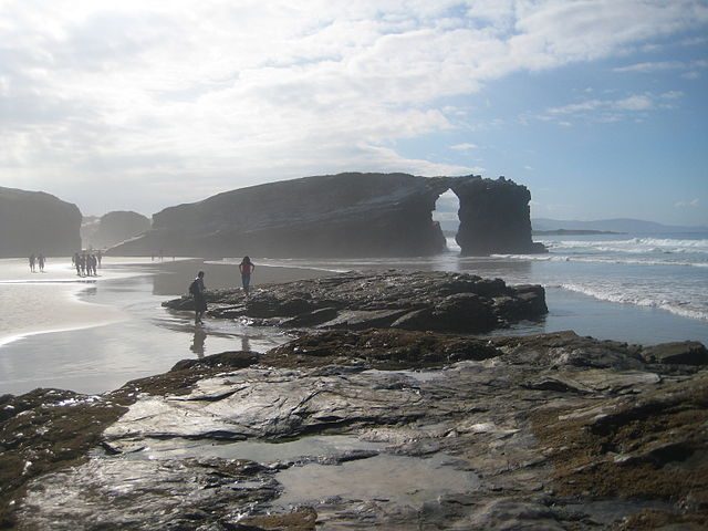 Spiaggia delle Cattedrali – Foto Wikimedia Commons