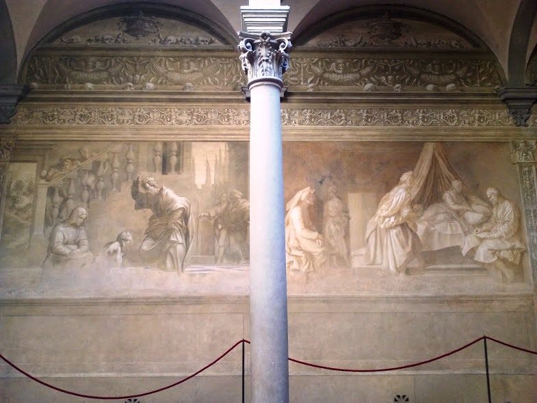 Chiostro dello Scalzo