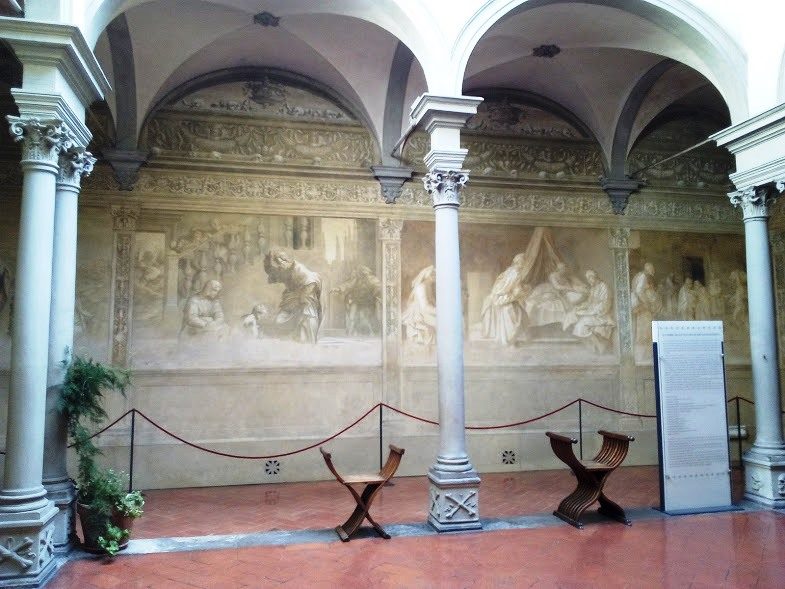 Chiostro dello Scalzo