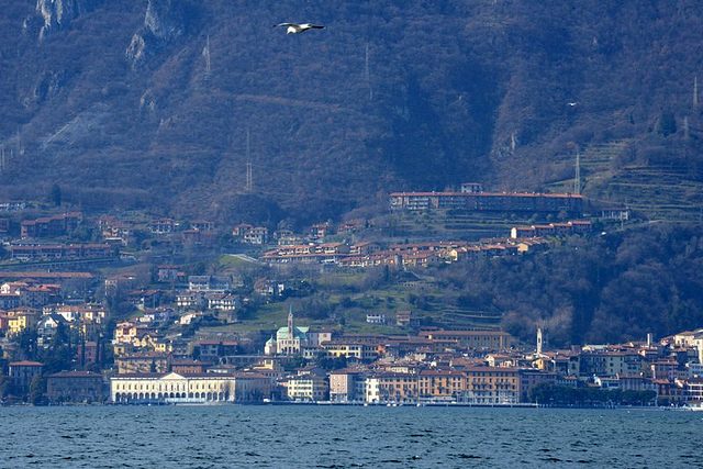 Lovere – Lago d’Iseo. Foto di Pete White