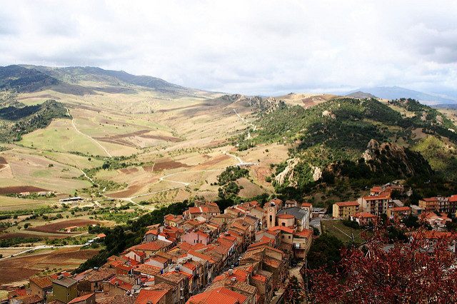 Sperlinga. Foto di Dean Russell