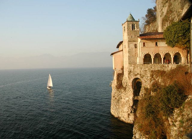 Eremo di Santa Caterina del Sasso Foto di Cnadia