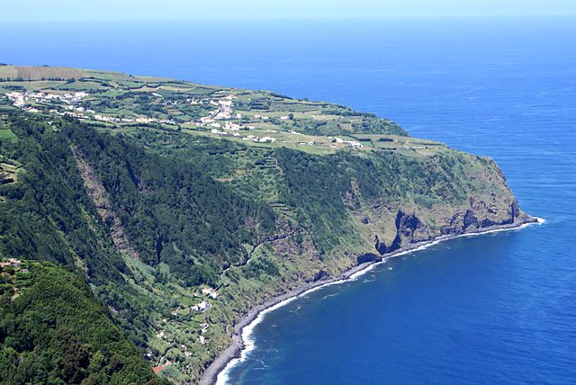 Miradouro da Ponta da Madrugada – Foto Wikimedia Commons