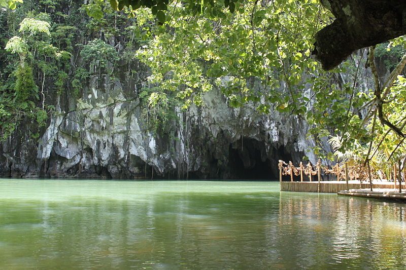 Fiume sotterraneo. Foto da Wikipedia