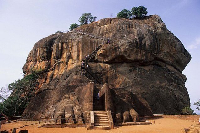 La fortezza rocciosa di Sigiriya – Foto Wikimedia Commons