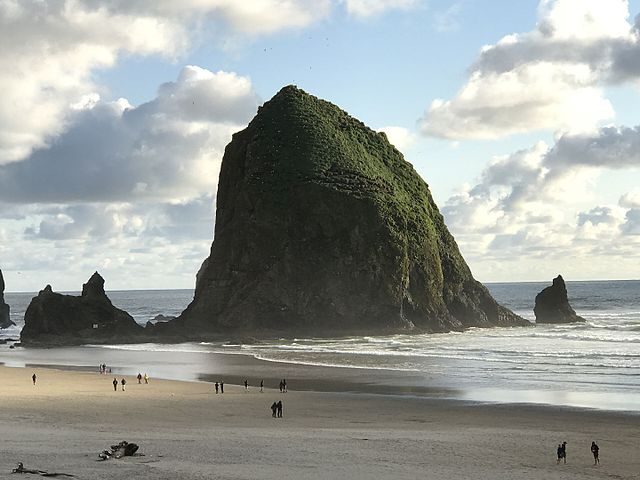Haystack Rock, USA – Foto Wikimedia Commons