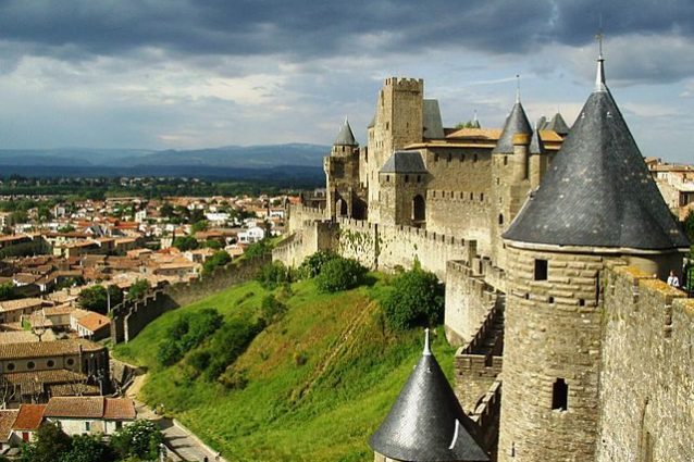 Carcassonne, mura del castello – Foto Wikimedia Commons