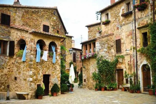 Centro storico di Montemerano