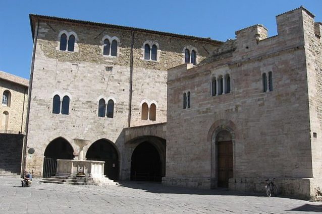 Bevagna, Piazza Silvestri – Foto Wikipedia