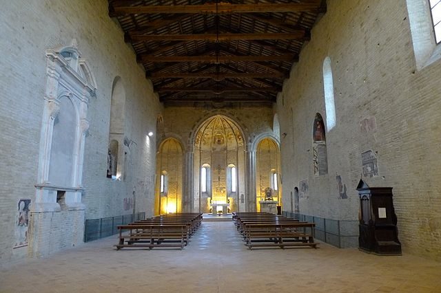 Santa Maria della Rocca, interno – Foto Wikimedia Commons