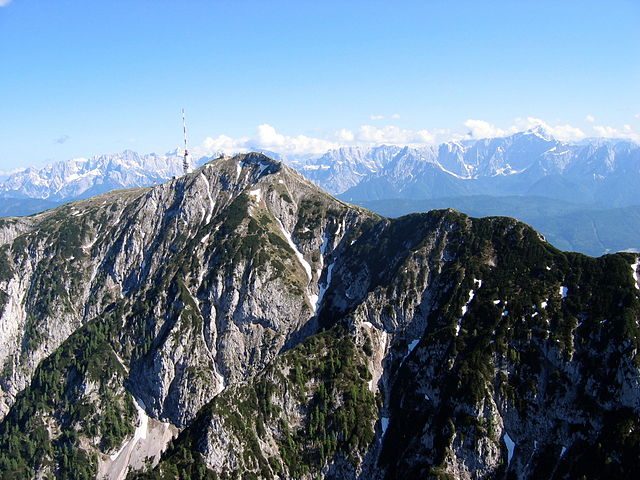 L’imponenza del Monte Dobratsch – Foto Wikipedia