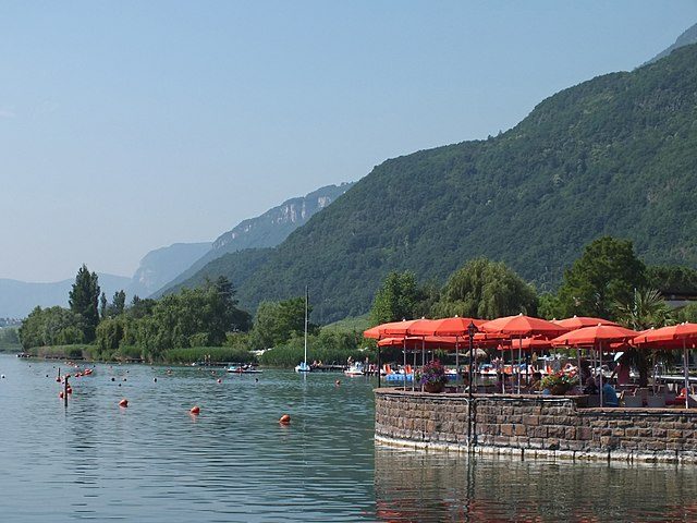 Lago di Caldaro – Foto Wikimedia Commons