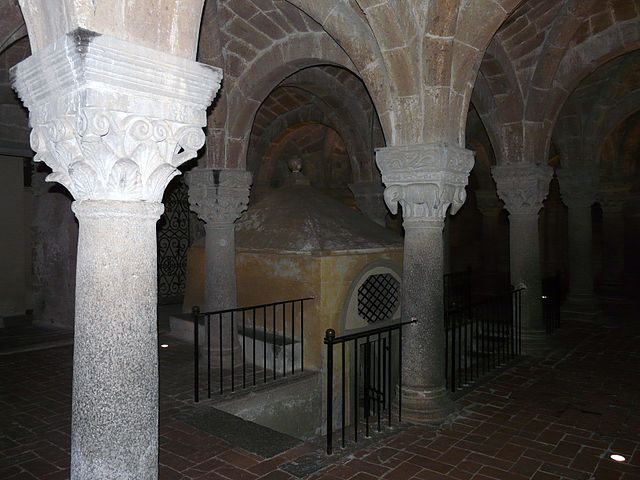 Cripta del Santo Sepolcro – Foto Wikimedia Commons