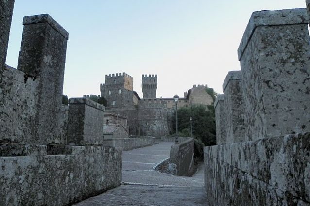 Castello di Torre Alfina – Foto Wikimedia Commons