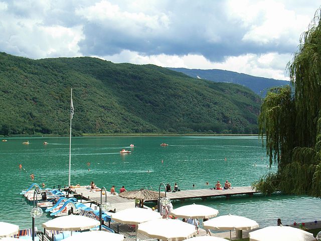 Lago di Caldaro – Foto Wikimedia Commons