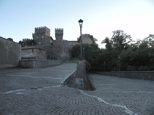 Castello di Torre Alfina – Foto Wikimedia Commons