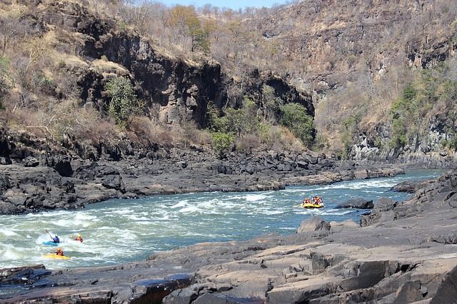 Rafting sul fiume Zambezi – Foto Pixabay