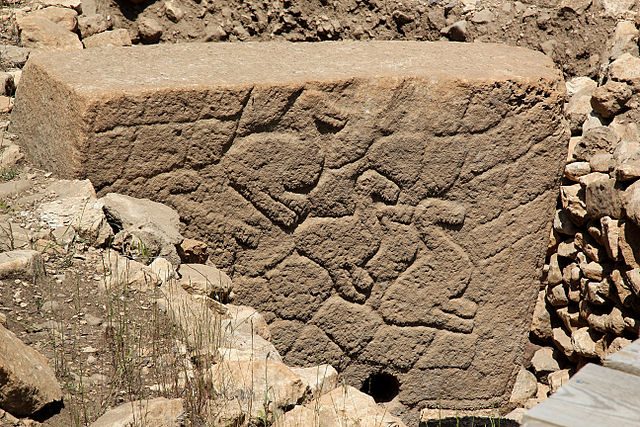 Immagini di animali sulle pietre di Gobekli Tepe – Foto Wikimedia Commons