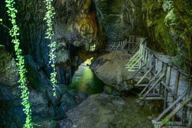 Grotte del Caglieron – Foto Peter Heeling