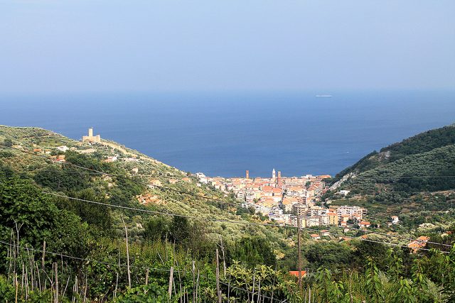 Noli, tra mare e montagna