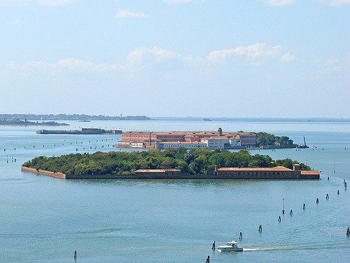Poveglia, l'isola maledetta