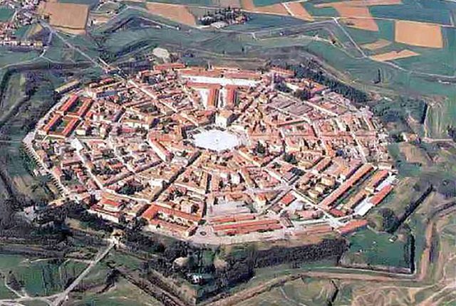 palmanova-la-fortezza-a-forma-di-stella-a-9-punte