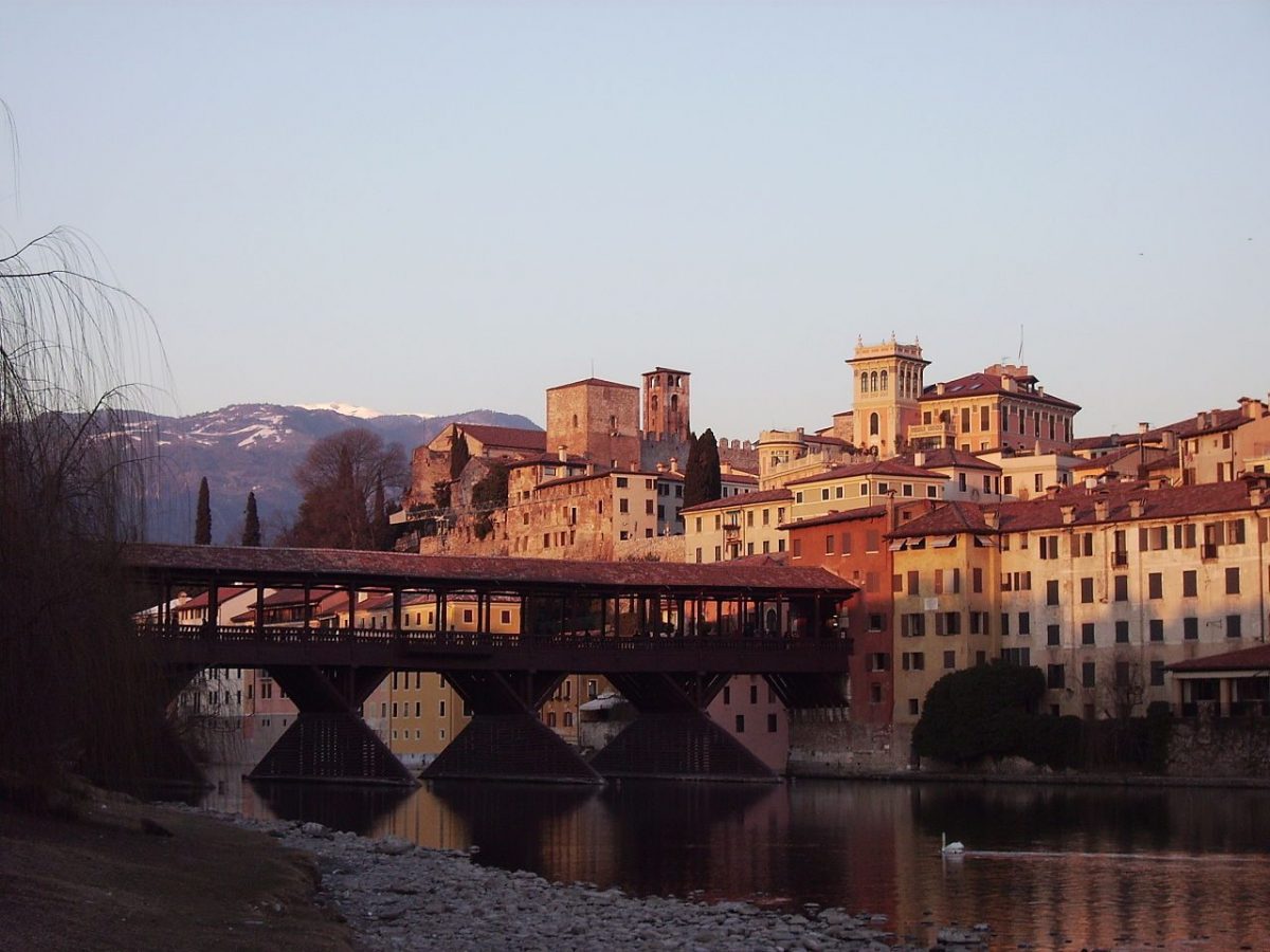 Bassano del Grappa un viaggio tra liquori e storia Bassano del Grappa un viaggio tra liquori e storia