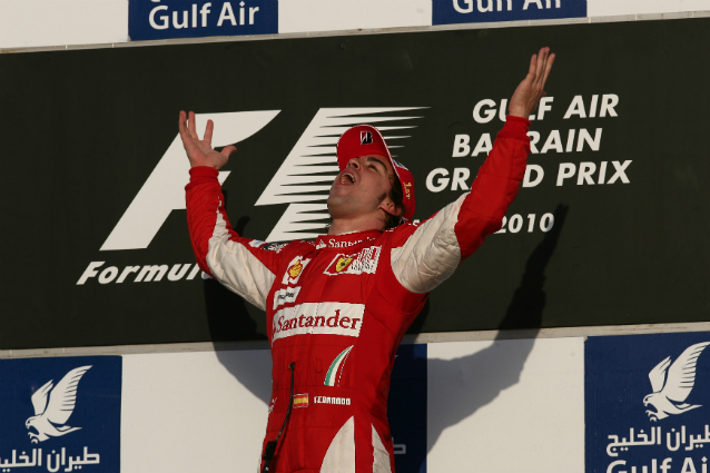 F1, GP Bahrain 2010: Alonso trionfa al debutto in Ferrari