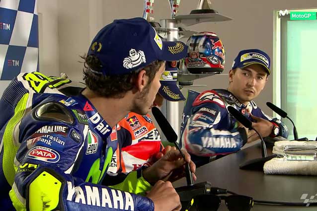 Battibecco tra Valentino Rossi e Jorge Lorenzo in conferenza stampa / Movistar Tv