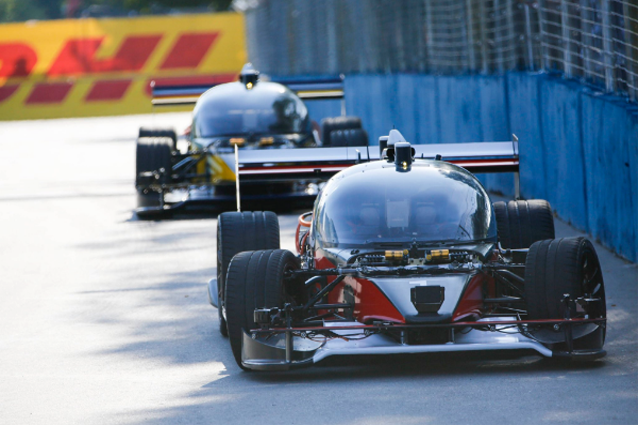 I primi esemplari di Roborace DevBot.
