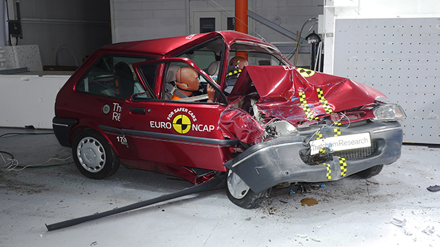 Rover 100 Crash Test