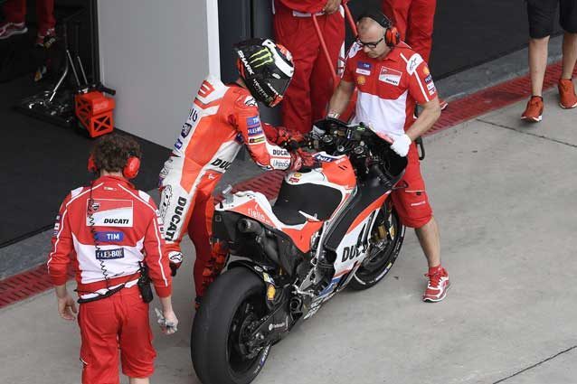 Gp Cina: vince Hamilton davanti a Vettel Gp Cina: vince Hamilton davanti a Vettel