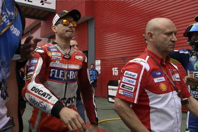 MotoGp, Lorenzo: “Difficile accettare momenti così negativi”