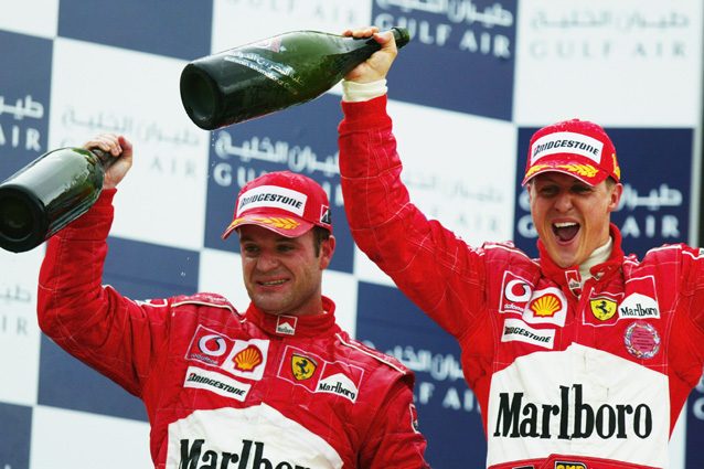 Michael Schumacher festeggia insieme a Barrichello – Getty Images