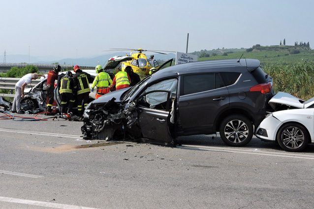 Sicurezza stradale: ecco eCall, il sistema che chiede aiuto in caso di incidente