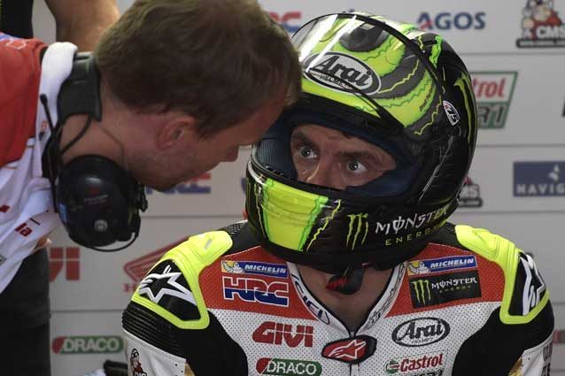MotoGP, Crutchlow attacca Michelin: “Pensate che io, Valentino Rossi e gli altri mentiamo?”