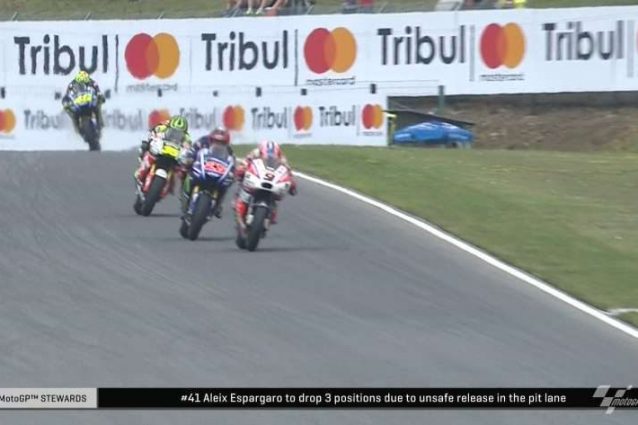 Espargaro penalizzato per la manovra che ha danneggiato Iannone