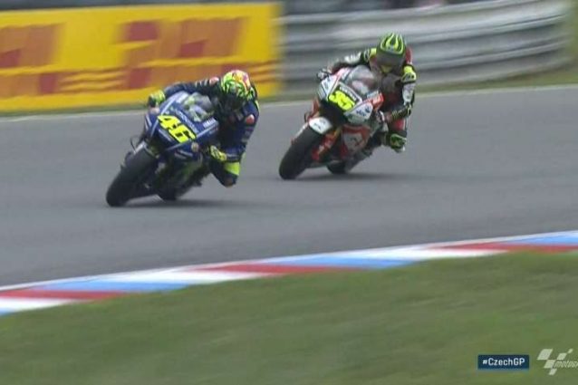 Vince Marquez, Rossi supera Crutchlow e chiude ai piedi del podio