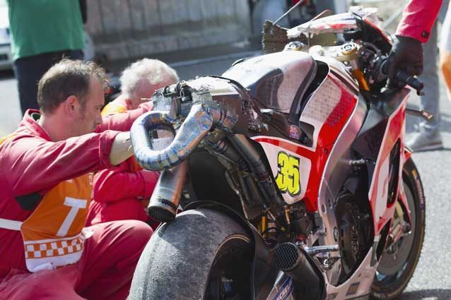 La Honda di Cal Crutchlow dopo l'incidente di sabato a Brno / GettyImages