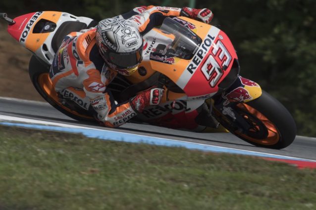 GP di Repubblica Ceca: l’azzardo di Marquez da top. Disastro dei team di Rossi e Dovizioso