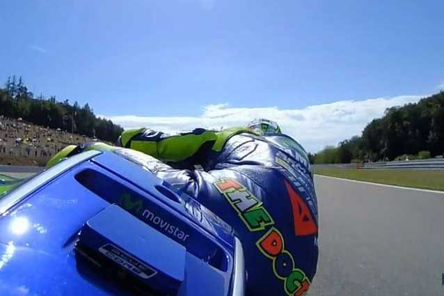 MotoGP Brno, Marquez si prende la vetta. Rossi reagisce e trova il 3° tempo