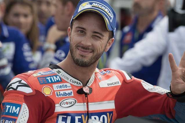 Vinales in pole, Dovi e Marquez in prima fila
